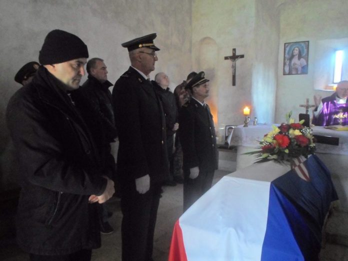 16473016_767766640048542_5936947414594369609_n