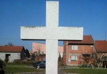 ZABORAVLJIVI SRBI POSTAVILI ČETNICIMA SPOMEN-OBILJEŽJE U VUKOVARU I PREŠUTJELI SRBE NA SPOMEN-PLOČI U JASENOVCU