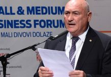 “Uhvatili su Rusi hrvatski gospodarski sustav za gušu, a ruskom veleposlaniku dopustili da u Hrvatskoj nastupa kao Brežnjev!“