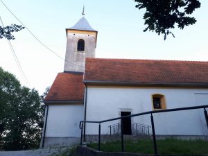 received_2418087928332344