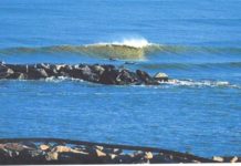 Engleske eskpedicije pod vodsvom Raleigha i Grenvilea u potrazi za blagom otočju Cape Hatteras spalili indijanske naseobine, ali i otok hrvatskih iseljenika Croatoan