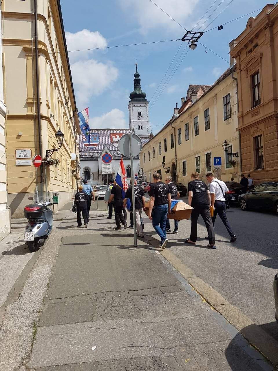 received_1920977574599851