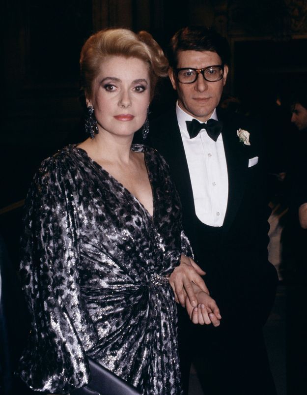 Catherine-Deneuve-pourquoi-elle-se-separe-de-ses-creations-Yves-Saint-Laurent