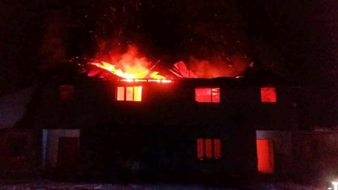 sumarska-kuca-pozar-3