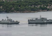 HRM šlepa svoje raketne topovnjače kao stare kante