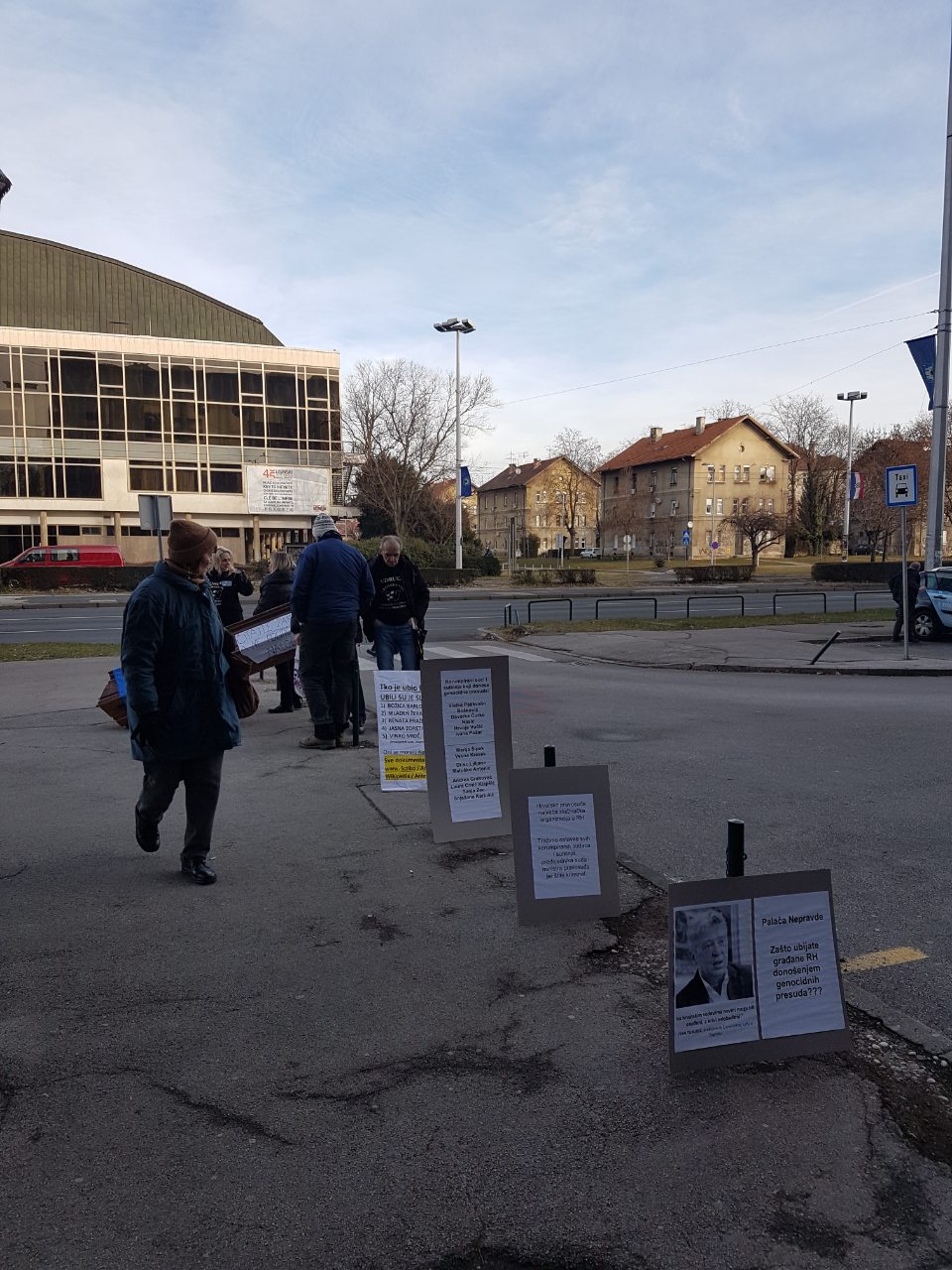 IMG-3d5d349013a98ae4ba7c5573ad1fd546-V