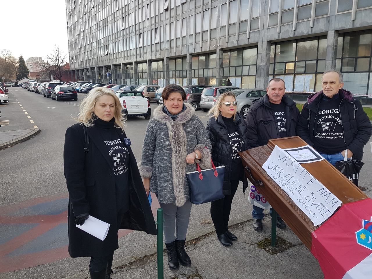 IMG-609aa92093cae7fe3fd73b3d5b6ff92f-V