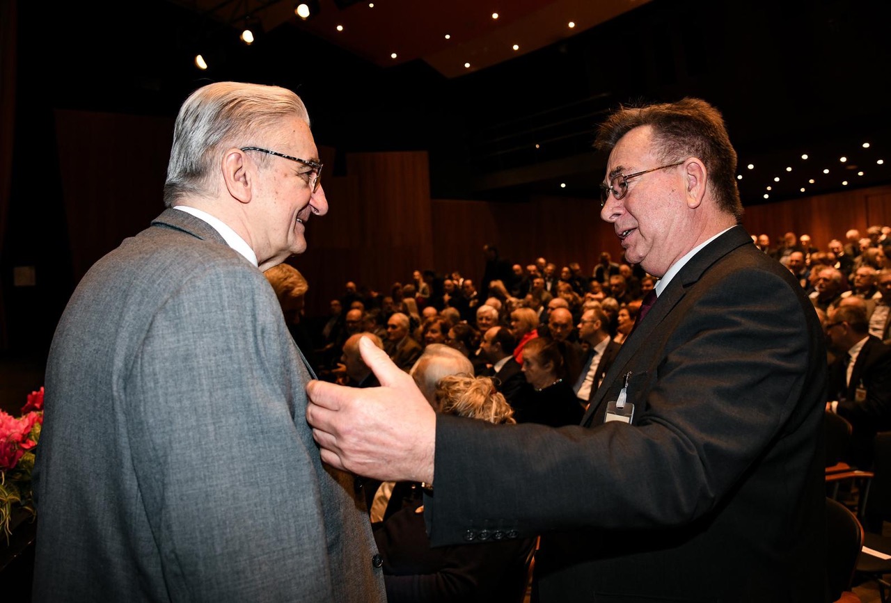 bbe3073f0bd69e72b6fc