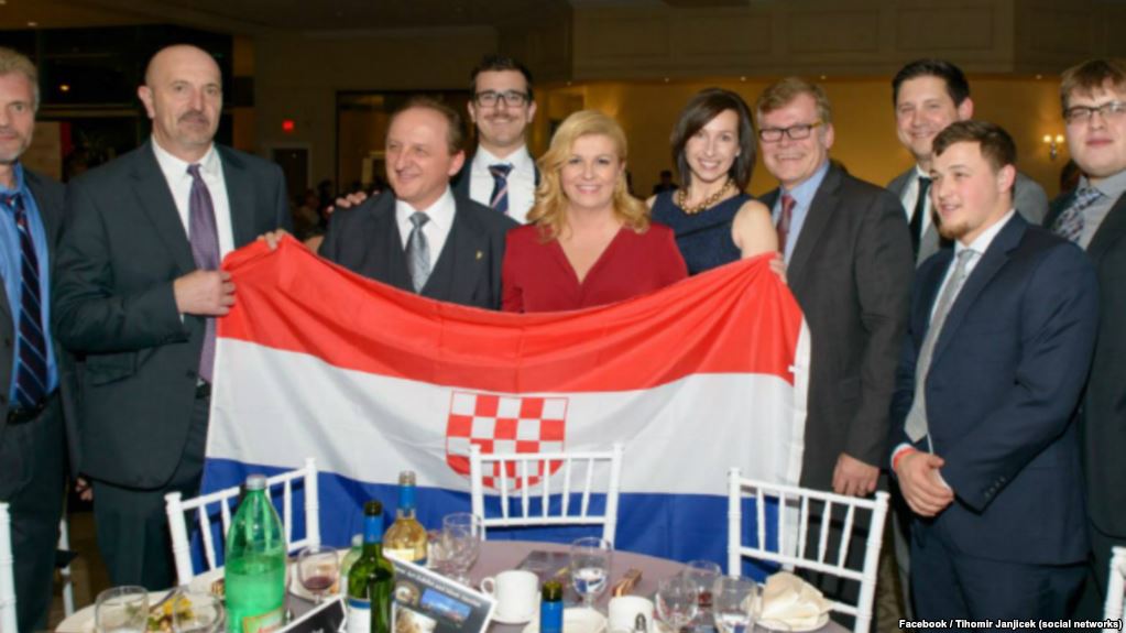 75D47222-C236-422E-8BCE-5CA54298E529_w1023_r1_s