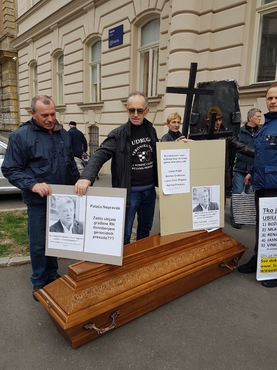 IMG-02e383a9ca7423b4e8cd472ef6d171b0-V