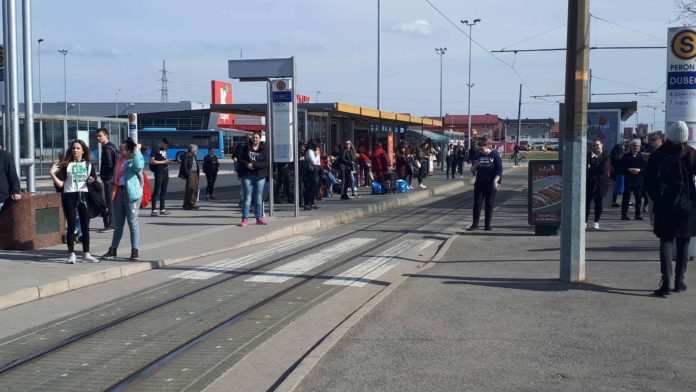 received_416927075782937