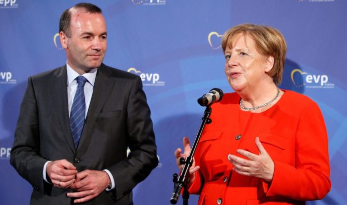 Manfred-Weber-Angela-Merkel-e1558164706718