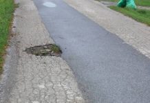 SDSS-ov načenlnik asfaltirao sve zaseoke gdje su mu vijećnici, a u centru općine, u Zvonimirovoj ulici rupa na rupi!