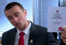 Nakon Penavinog rezolutnog stava, Vučić pozvao ekstremne SDSS-ovce u Beogradu da izrežira novu ugroženost Srba!