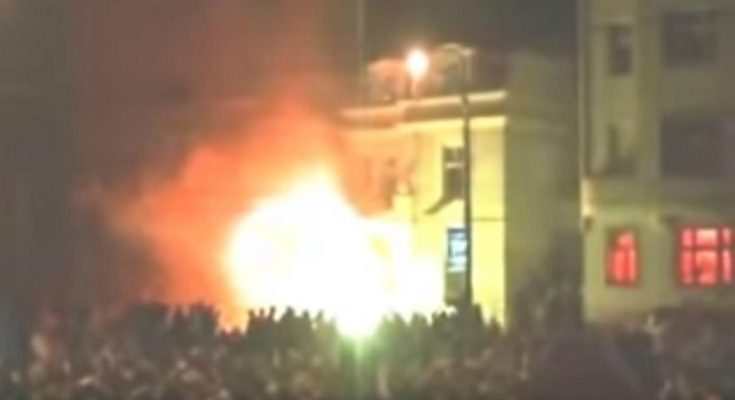 paljenje-zastave-CG-beograd-735x400