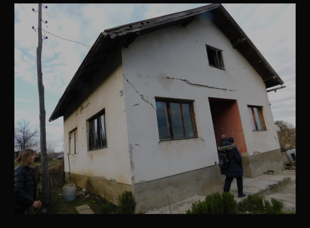 inbound9033299034630473728