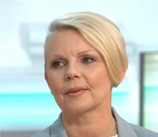 Ludilo? ‘Roditelji bi trebali pitati bebe za dopuštenje prije nego što im mijenjaju pelene!’