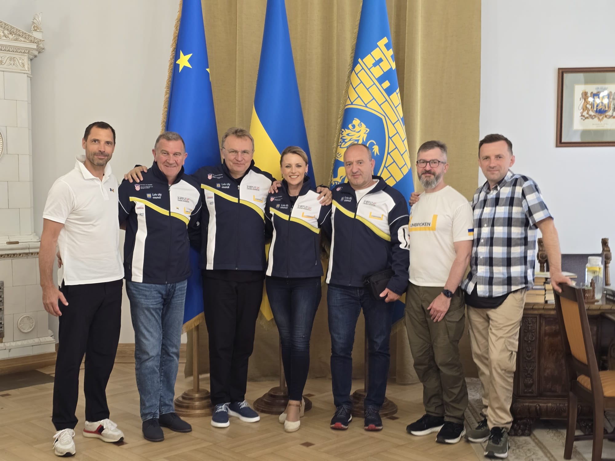 2. Filip Višić, Rene Cipovec, Andriy Sadovyi, gradonačelnik Lavova, Andreja Vedrina, Milan Žafran, Oleksandr Kobzarev - Unroken