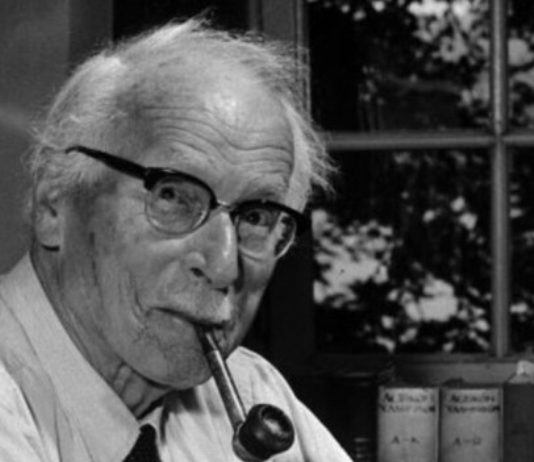 Ljudi imaju sposobnost stvaranja događaja koje spaja Shannonovu teoriju informacija spojenu s analitičkom psihologijom C. G. Junga