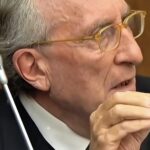 Marco Guzzi govori o „refleksnoj nemoći”- uvjerenje da ne postoje alternative